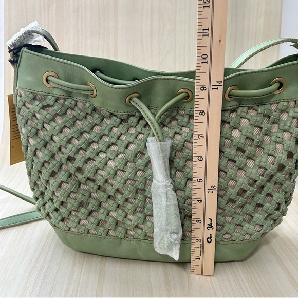 Martha Ponti Leather Woven Sage Crossbody Bucket Handbag Purse Boho - Picture 5 of 13